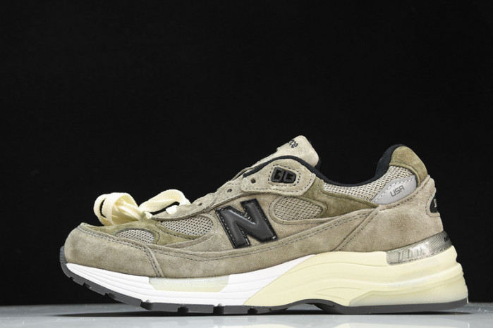 New Balance 992