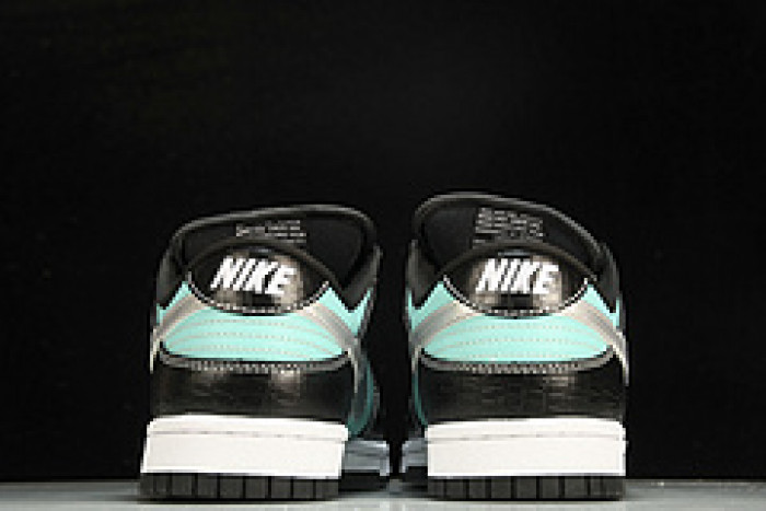diamond S*pply co. x dunk low pro sb 