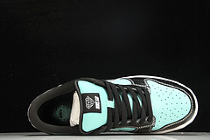 diamond S*pply co. x dunk low pro sb 