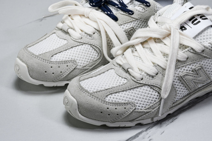 New Balance Mi­u