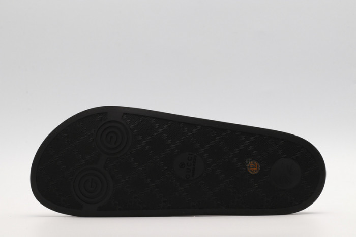 G DESIGNER SLIPPERS