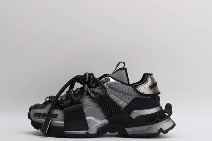 DG sneaker
