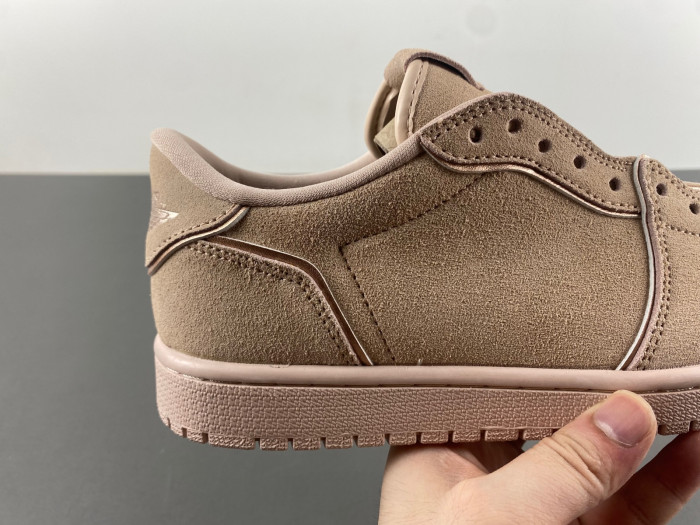 Travis Scott x Air Jordan 1 AO1935-204