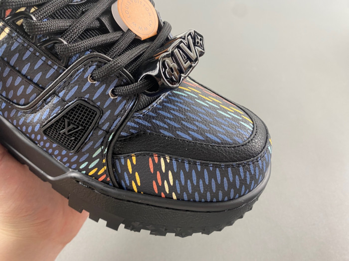 L&V SNEAKERS
