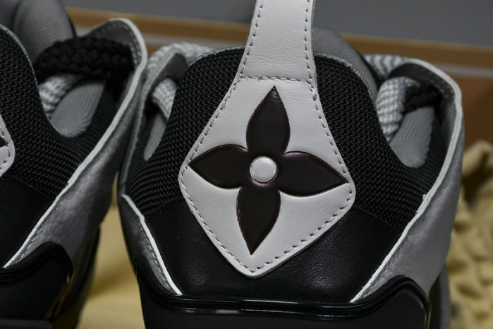 L&V SNEAKERS