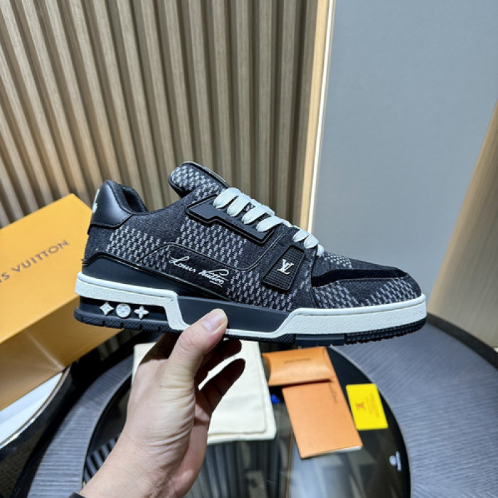 L&V SNEAKERS