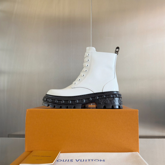L&V SNEAKERS