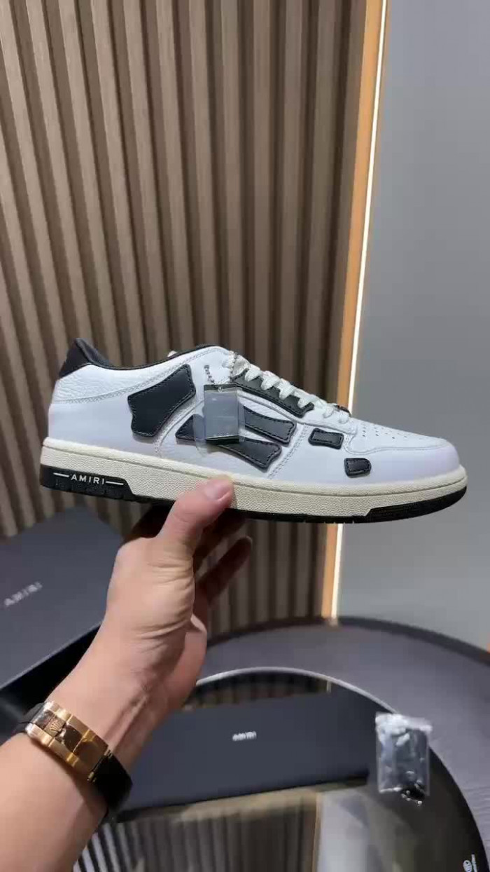 AM1R1 SNEAKERS