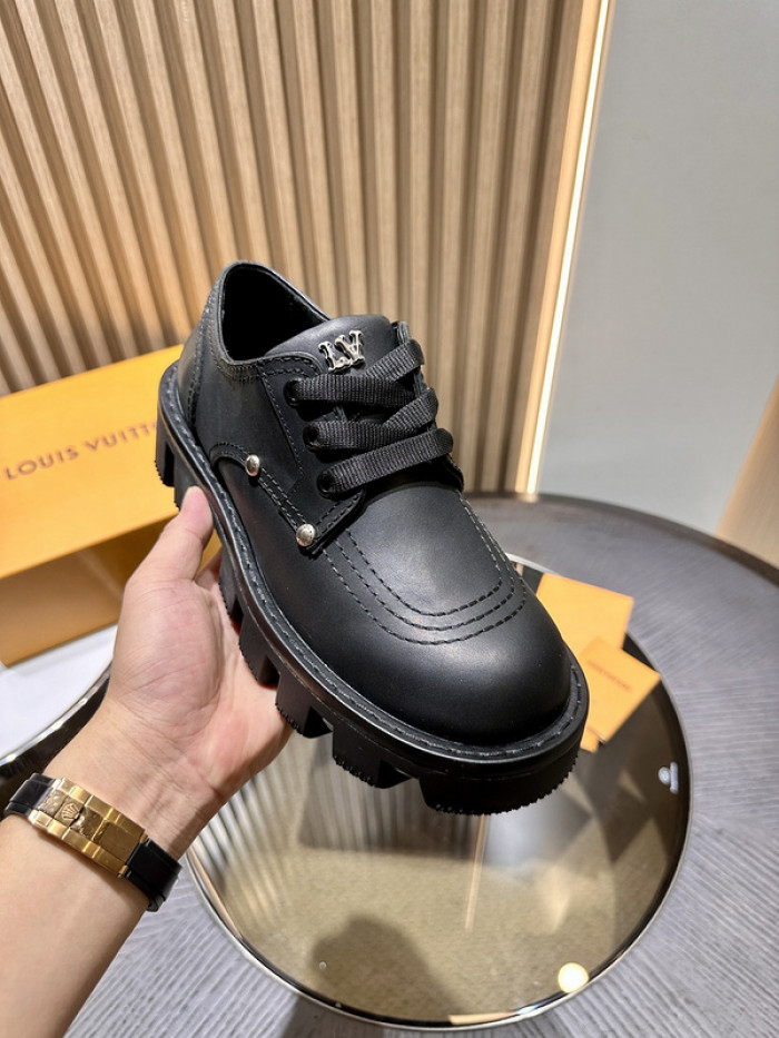 L&V SNEAKERS