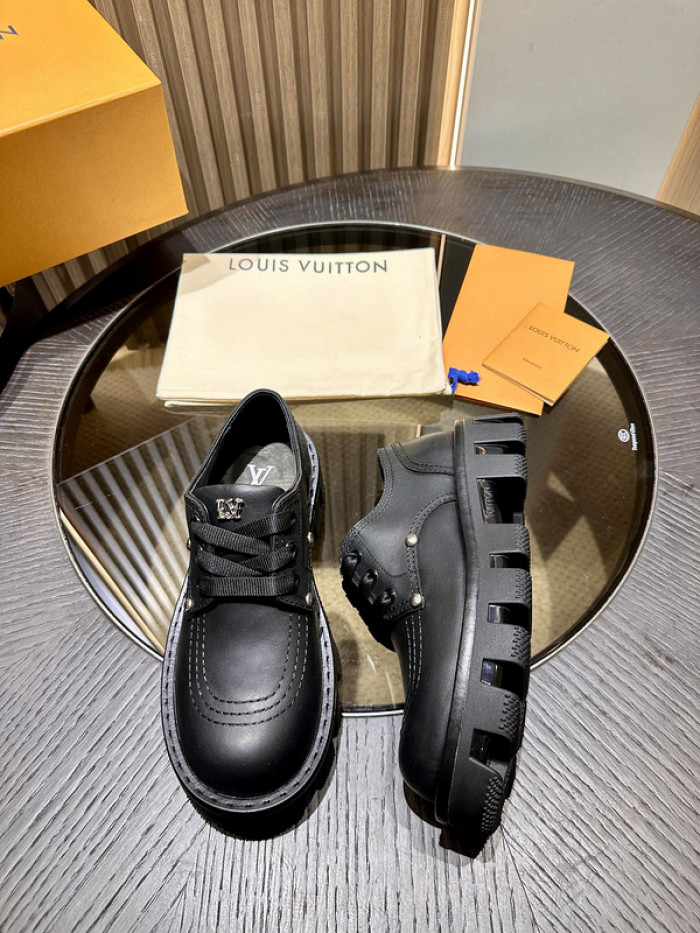 L&V SNEAKERS