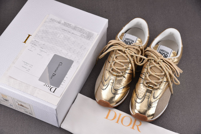 D designer sneaker