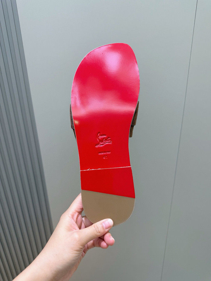 CL SLIPPERS
