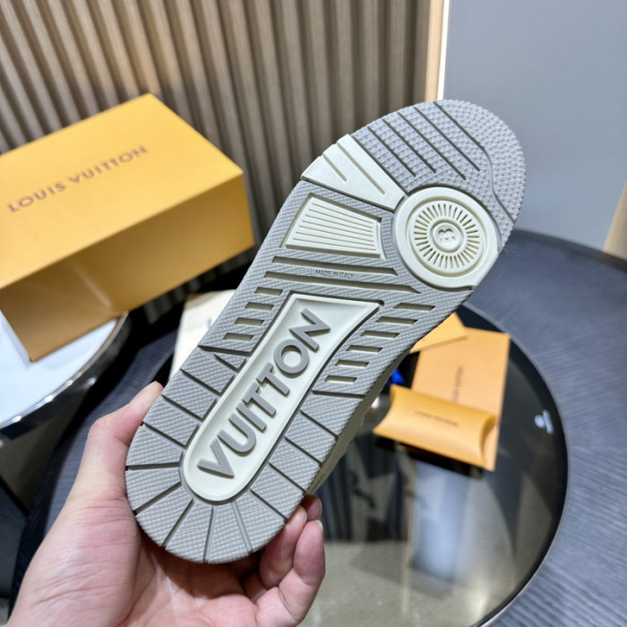 L&V SNEAKERS