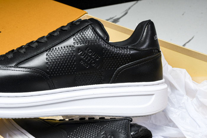 L&V SNEAKERS