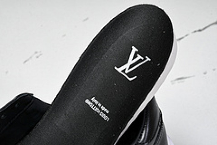 L&V SNEAKERS