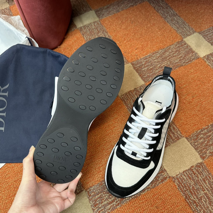DI*O*R B25 PANKICK