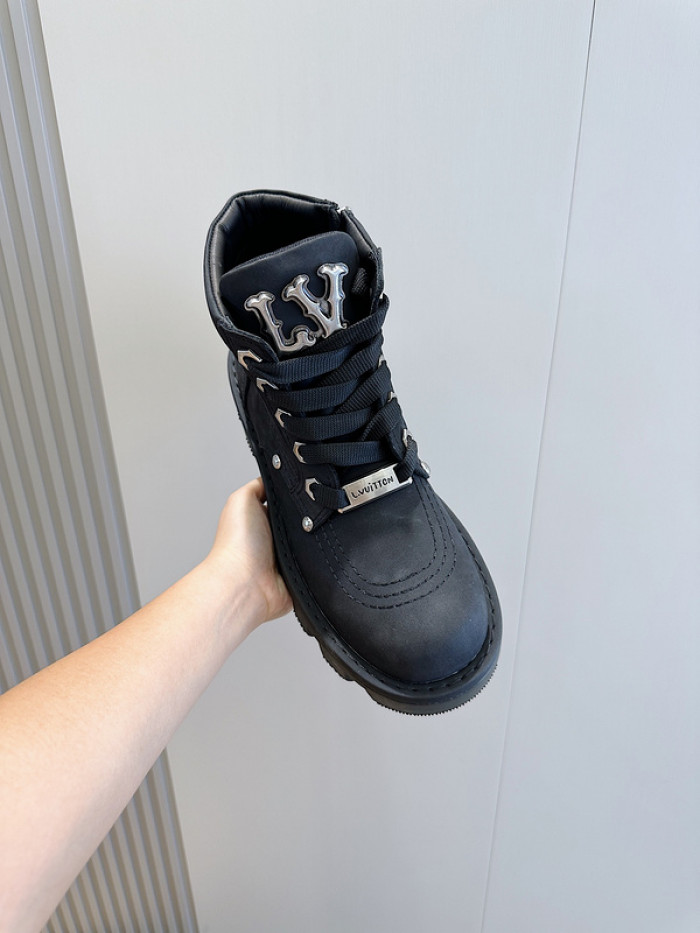 L&V SNEAKERS