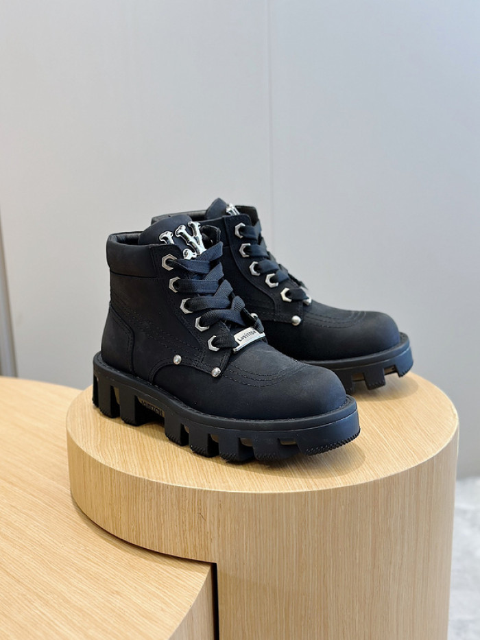 L&V SNEAKERS