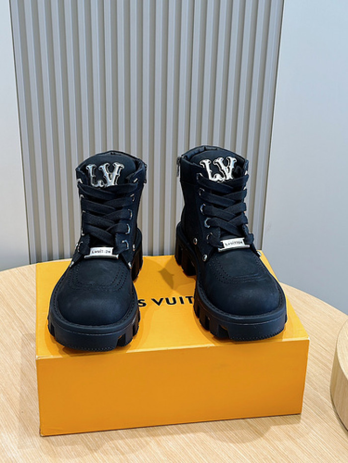 L&V SNEAKERS