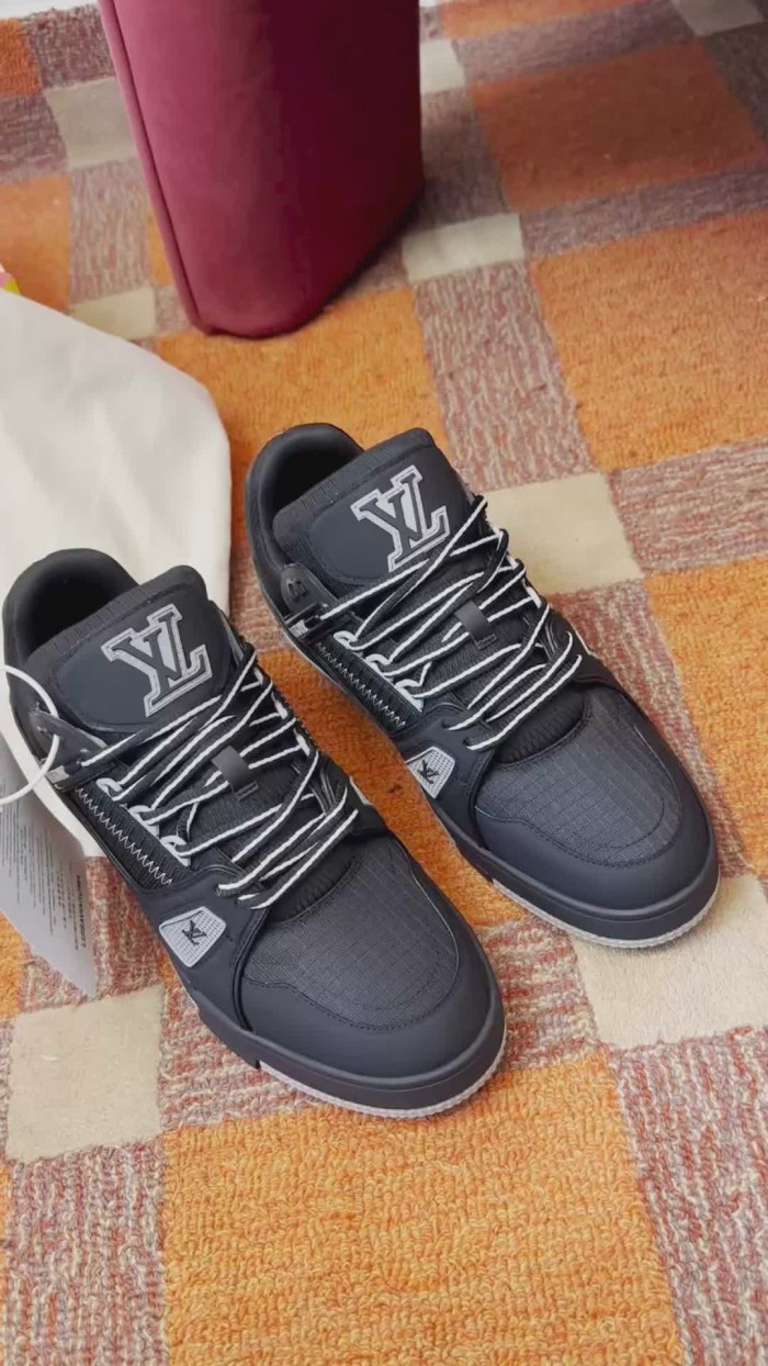 L&V SNEAKERS
