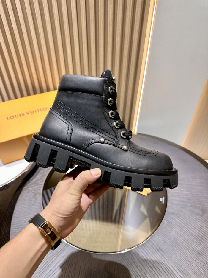 L&V SNEAKERS