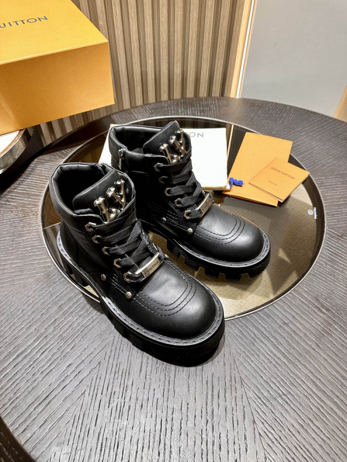 L&V SNEAKERS