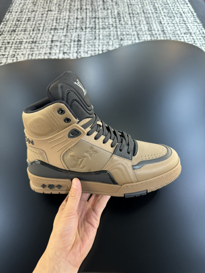 L&V SNEAKERS