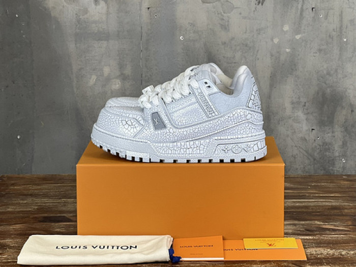 L&V SNEAKERS