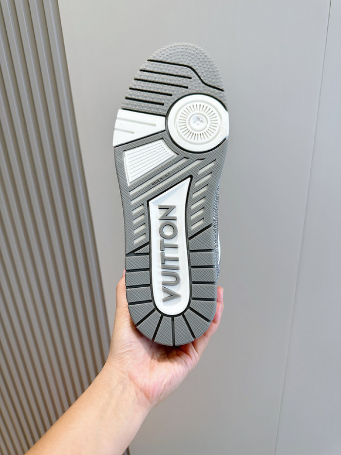 L&V SNEAKERS
