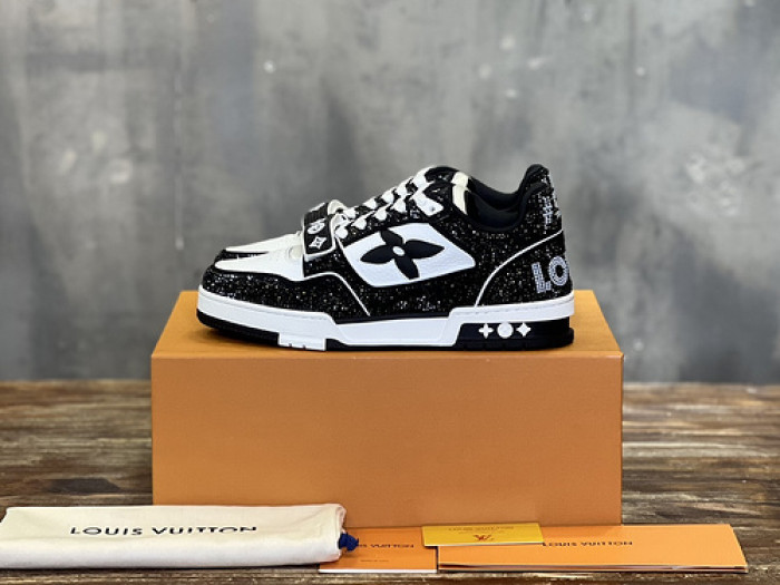 L&V SNEAKERS