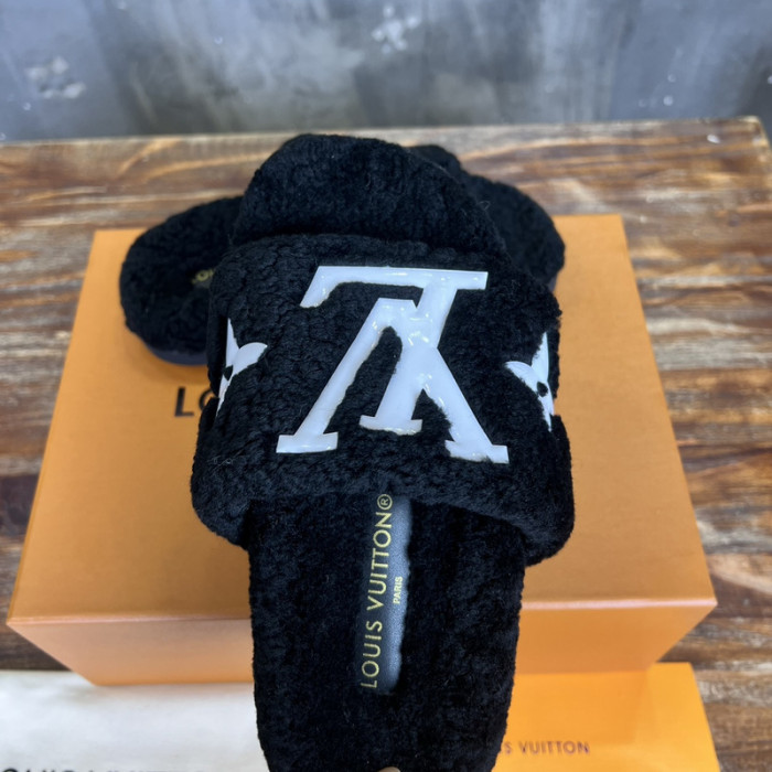 L&V SLIPPERS