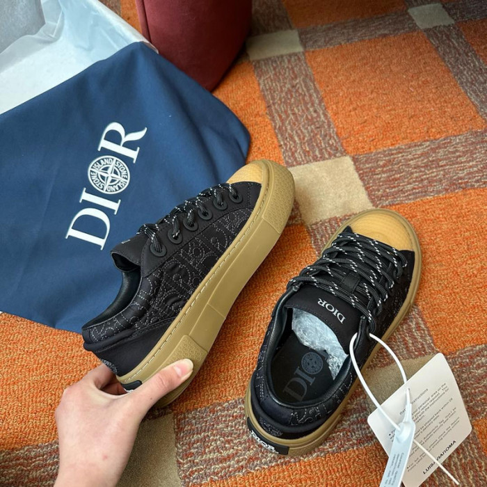 DI*O*R B33 PANKICK