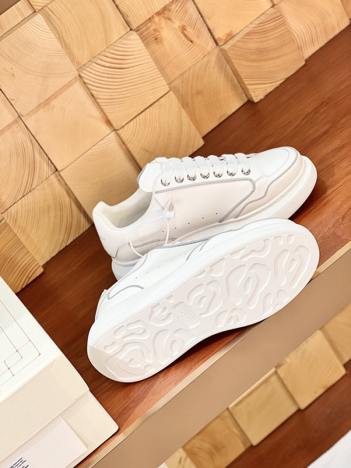 Alexander McQueen sneaker