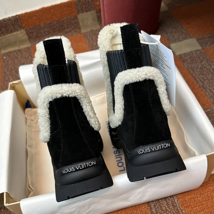 L&V SNEAKERS