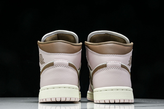 Air Jordan 1 Mid Feasts BQ6472-620