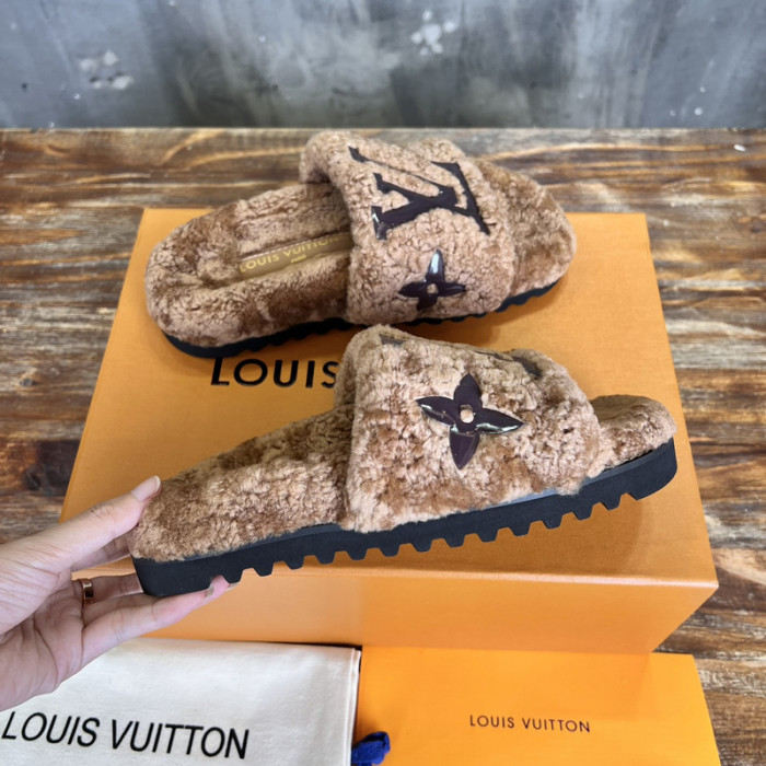 L&V SLIPPERS