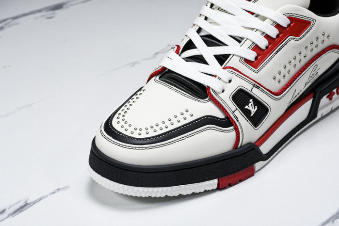 L&V SNEAKERS