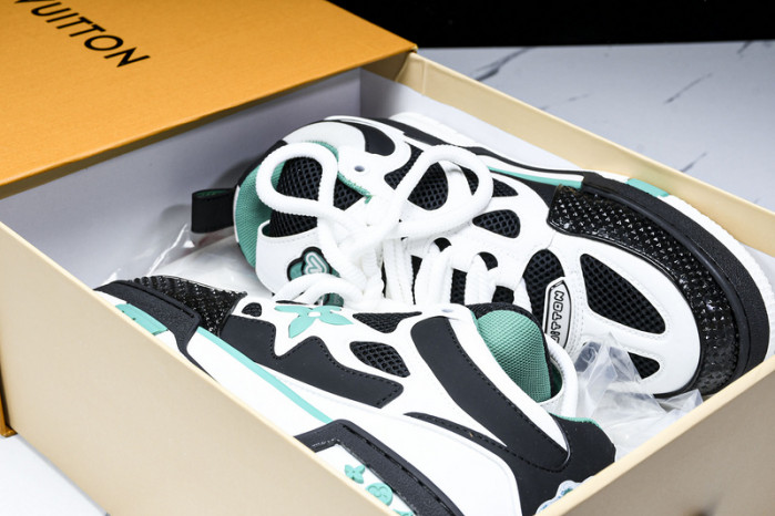 L&V SNEAKERS