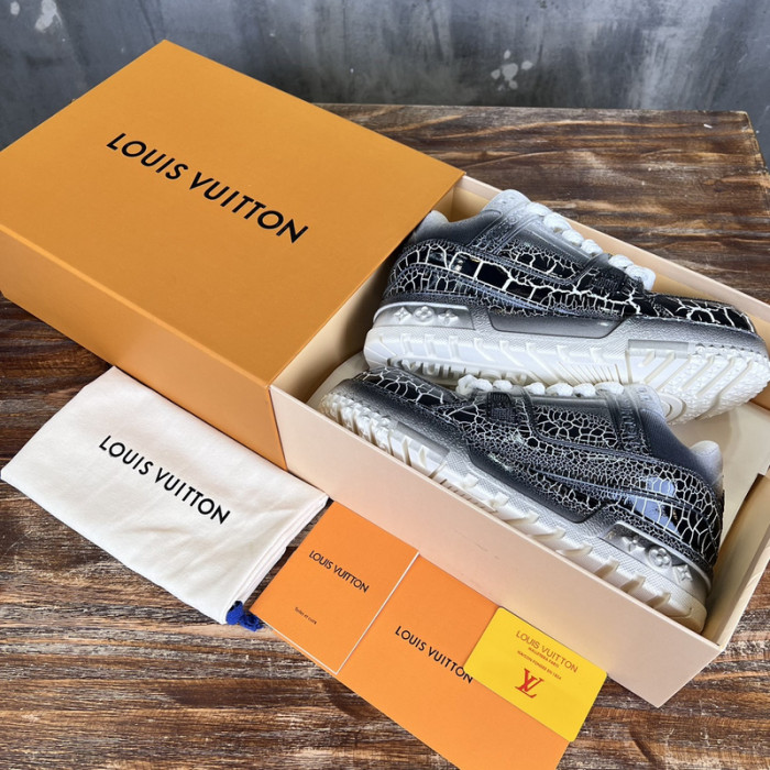 L&V SNEAKERS