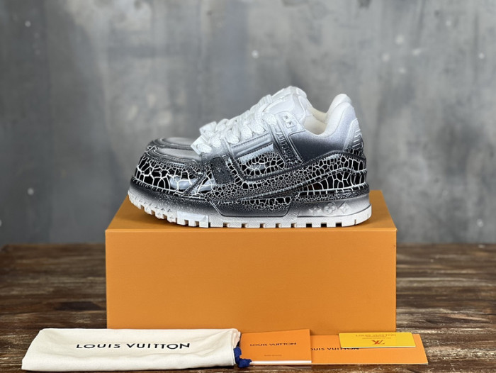L&V SNEAKERS