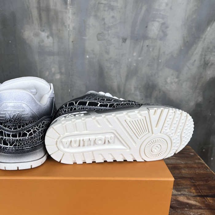 L&V SNEAKERS