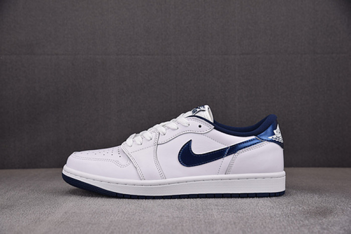 Air Jordan 1 Retro Low 