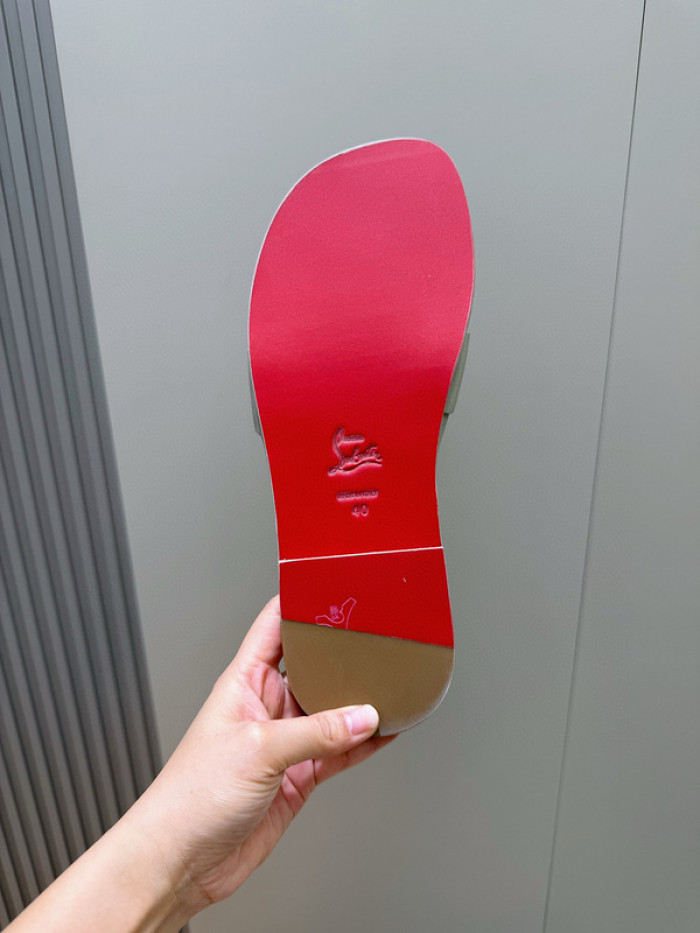 CL SLIPPERS