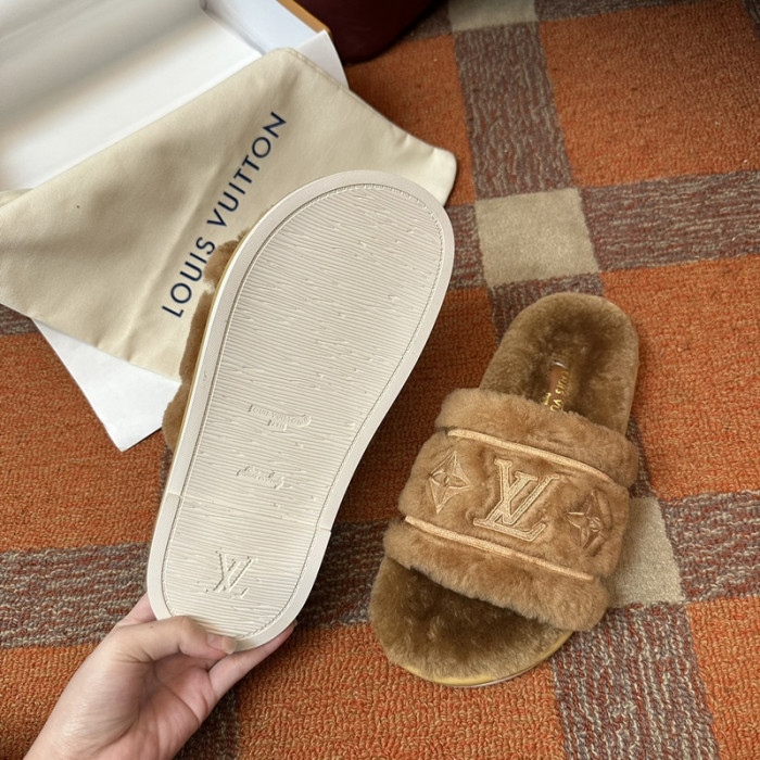 L&V SLIPPERS
