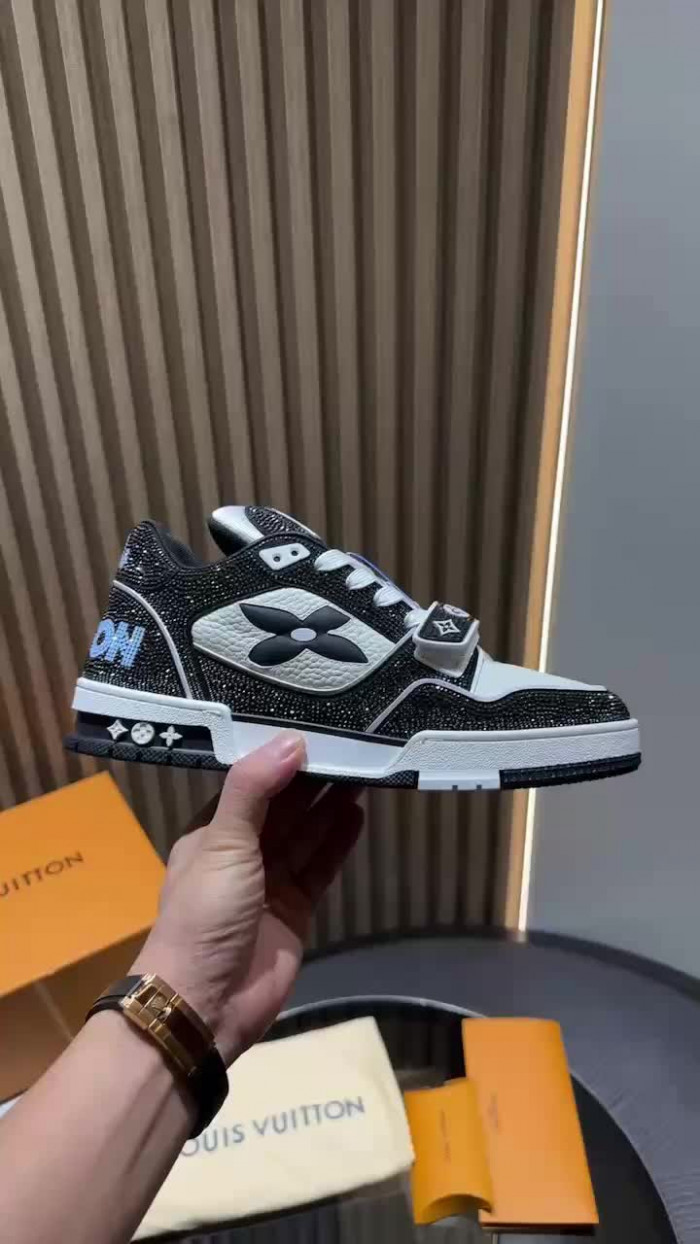 L&V SNEAKERS
