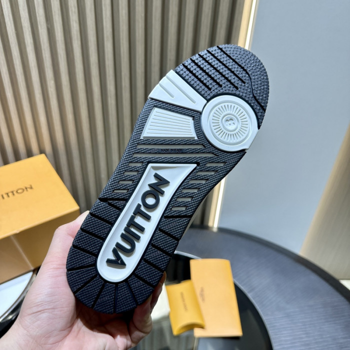L&V SNEAKERS