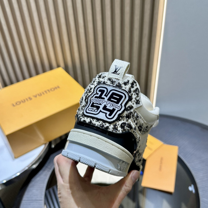 L&V SNEAKERS