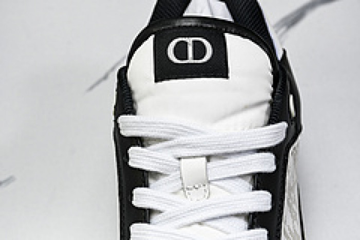 DI*O*R B27 PANKICK