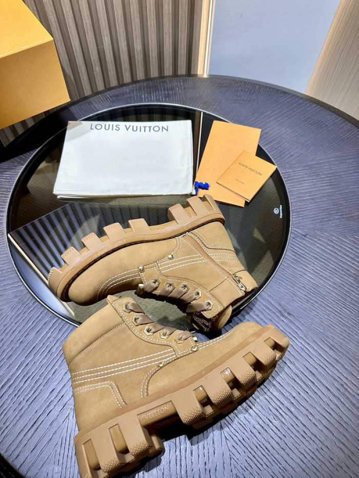 L&V SNEAKERS