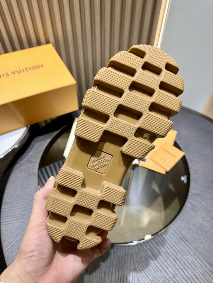 L&V SNEAKERS